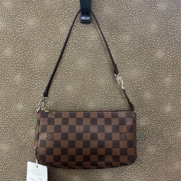 SOLD🔥🔥🔥AUTHENTIC Louis Vuitton Damier Ebene Pochette Crossbody Bag - Picture 2 of 16
